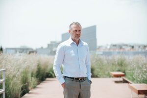 Grivalia: Η καταιγίδα ήταν αναμενόμενη – Η αποχώρηση Στράφτη και η κρίση μιας «χαμένης» στρατηγικής