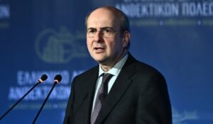 Κ. Χατζηδάκης: Περιορισμένες οι επιπτώσεις στην οικονομία αν σταματήσουν οι επιθέσεις στη Μ. Ανατολή - Προβληματισμός για τον τουρισμό