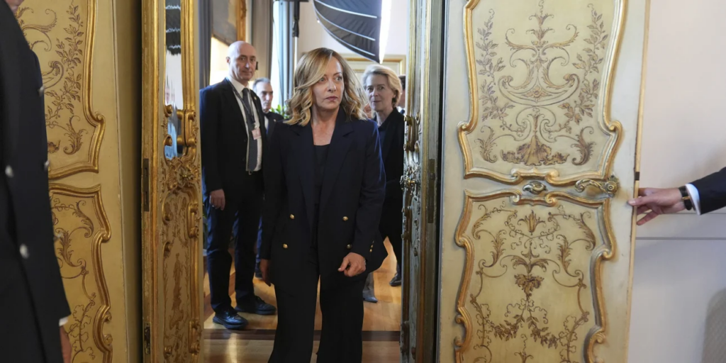 Τζόρτζια Μελόνι: Συμφωνώ με τους αρχαίους Ρωμαίους - Αν θέλεις ειρήνη προετοιμάσου για πόλεμο