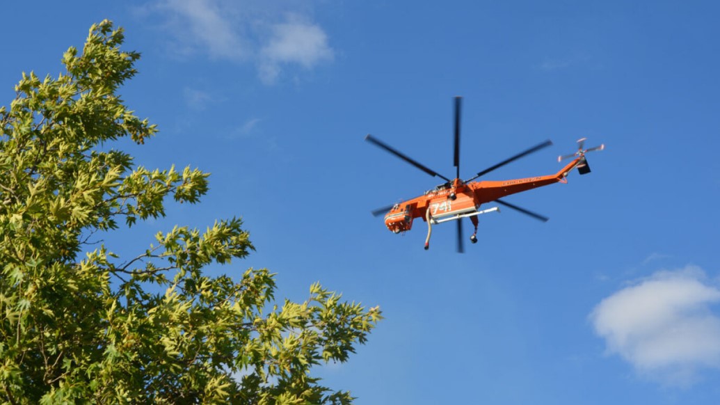 Κρήτη: Φωτιά στην περιοχή Μεσαρά - Μήνυμα του 112 για ετοιμότητα