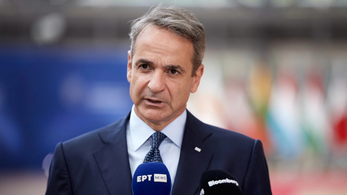 Κ. Μητσοτάκης στη Σύνοδο Κορυφής: Πολεμικά πλοία έξω από τα χωρικά ύδατα της Λιβύης για να γυρνούν πίσω οι βάρκες των διακινητών