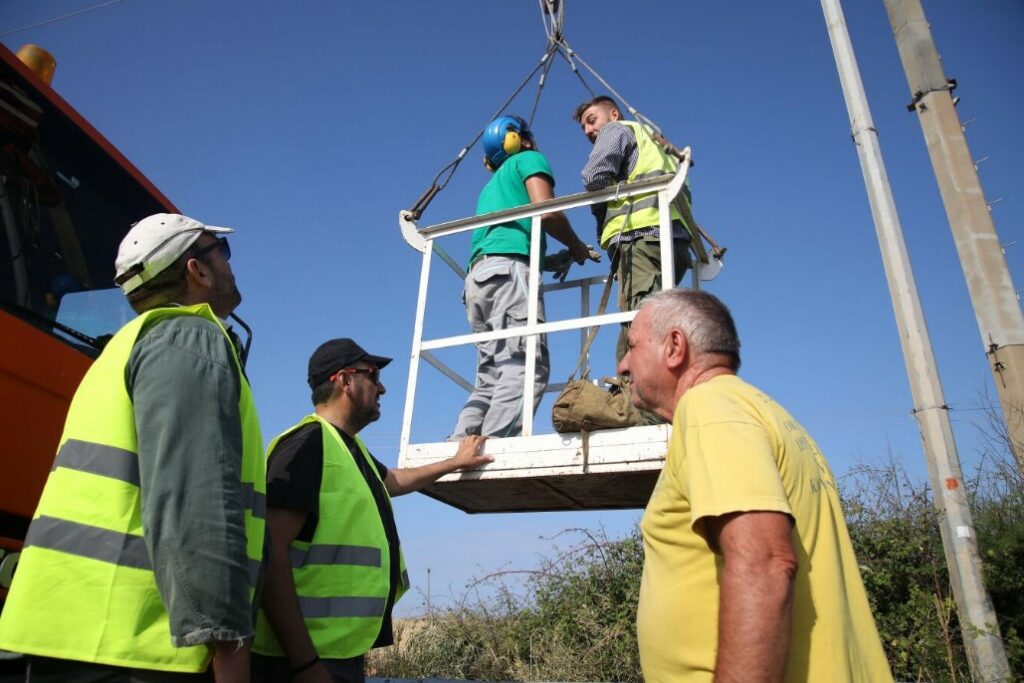 Καύσωνας: Παύση εργασιών στις 12:00 σήμερα σε υπαίθριες δραστηριότητες - Τι ισχύει για delivery και τηλεργασία