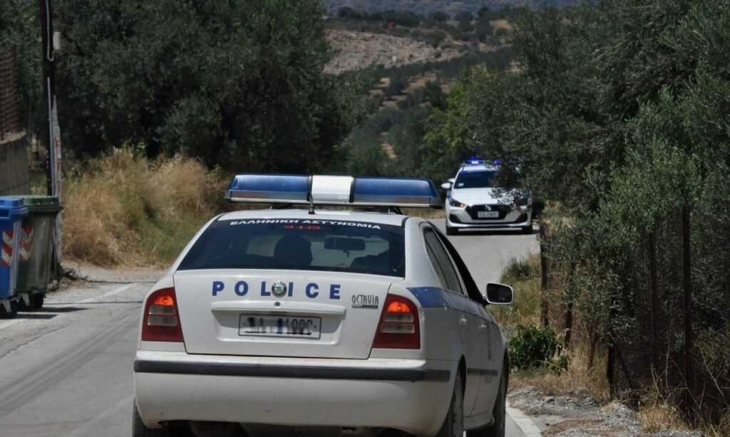 Πετρούπολη: Χειροπέδες σε ανήλικο που μαχαίρωσε 15χρονο σε συμπλοκή σε λεωφορείο