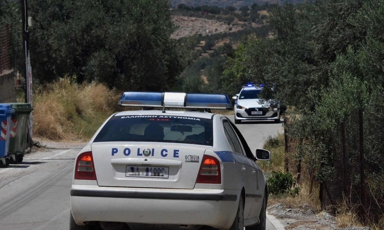 Πετρούπολη: Χειροπέδες σε ανήλικο που μαχαίρωσε 15χρονο σε συμπλοκή σε λεωφορείο