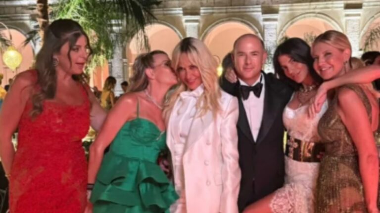 Γιάννης και Δήμητρα Κούστα: Τριήμερο πάρτι με Έλτον Τζον στο Κάπρι για τη βάφτιση του γιου τους - Φωτογραφίες