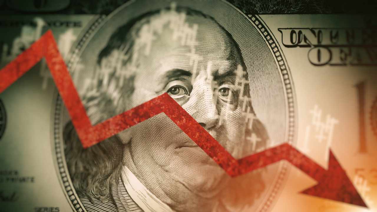 Δολάριο: Στην χειρότερη επίδοση α’ εξαμήνου από το 1973 με απώλειες 10,4%