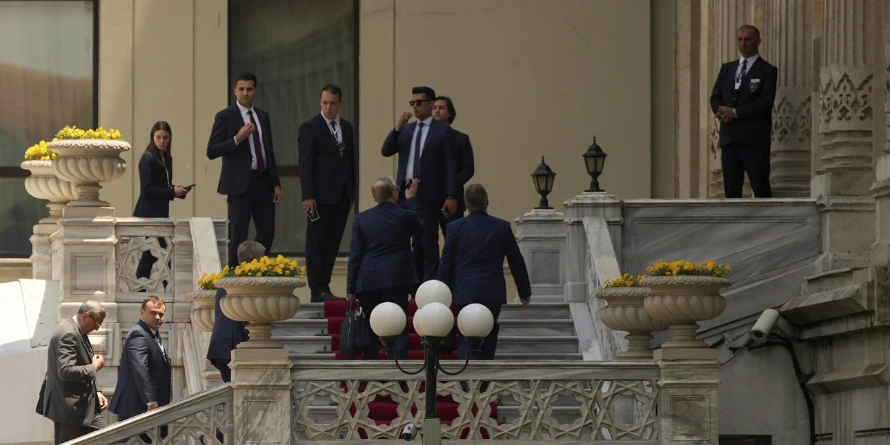Στην Κωνσταντινουπολη ξεκίνησε ο δεύτερος γύρος συνομιλιών Ρωσίας - Ουκρανίας