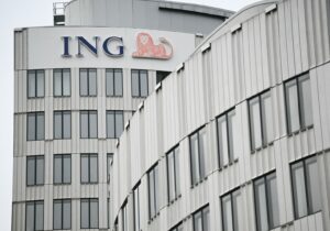 ING: Απολύει 230 ανώτερα στελέχη γιατί έχει πάρα πολλά