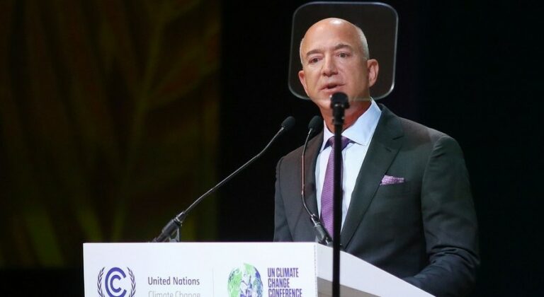 Μεγάλη πώληση μετοχών της Amazon από τον Τζεφ Μπέζος αξίας $736,7 εκατ.