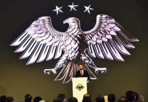Ο Αλ Σαράα παρουσίασε το νέο έμβλημα της Συρίας - Τι συμβολίζει ο χρυσός αετός