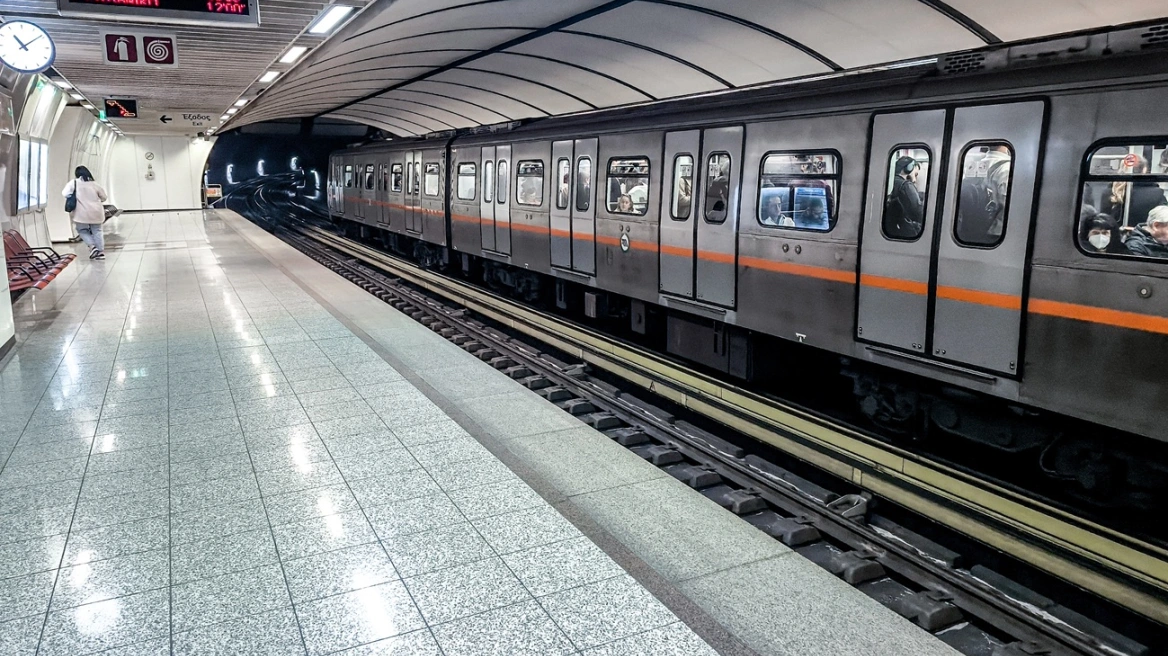 Σήμερα Σάββατο η πιλοτική 24ωρη λειτουργία σε μετρό, τραμ και λεωφορεία - Τι ώρα ξεκινάνε τα βραδινά δρομολόγια, δείτε το πλήρες πρόγραμμα