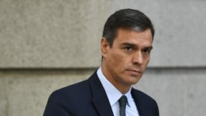 Ισπανία: Παραιτήσεις και ανασχηματισμός στο Σοσιαλιστικό Κόμμα – Σε δύσκολη θέση ο Σάντσεθ