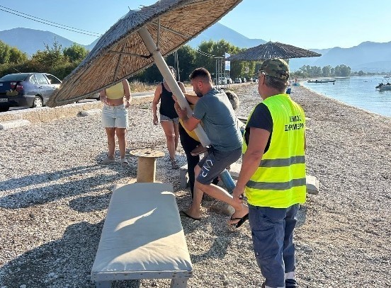 ΑΑΔΕ: Σαρώνει ξενοδοχεία, παραλίες, ταβέρνες – Μαζικοί έλεγχοι για φοροδιαφυγή
