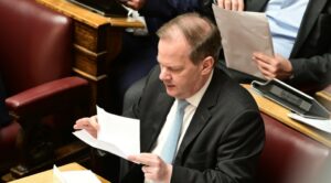 Υπόμνημα Καραμανλή σε Προανακριτική: «Αρνούμαι ότι έχω τελέσει αξιόποινη πράξη στα Τέμπη, επιθυμώ ποινική δίωξη για την απόδειξη της αθωότητάς μου
