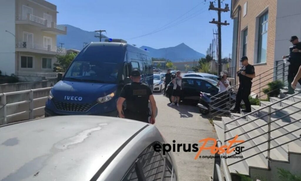Θεσπρωτία: Προφυλακιστέοι οι 13 από τους 14 τελωνειακούς στο Μαυρομμάτι