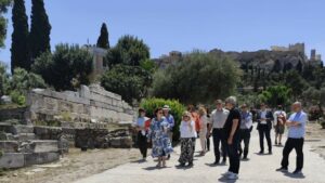 Λίνα Μενδώνη: Στην Αρχαία Αγορά και στον Κεραμεικό αποκαθιστούμε το αρχαίο αττικό τοπίο