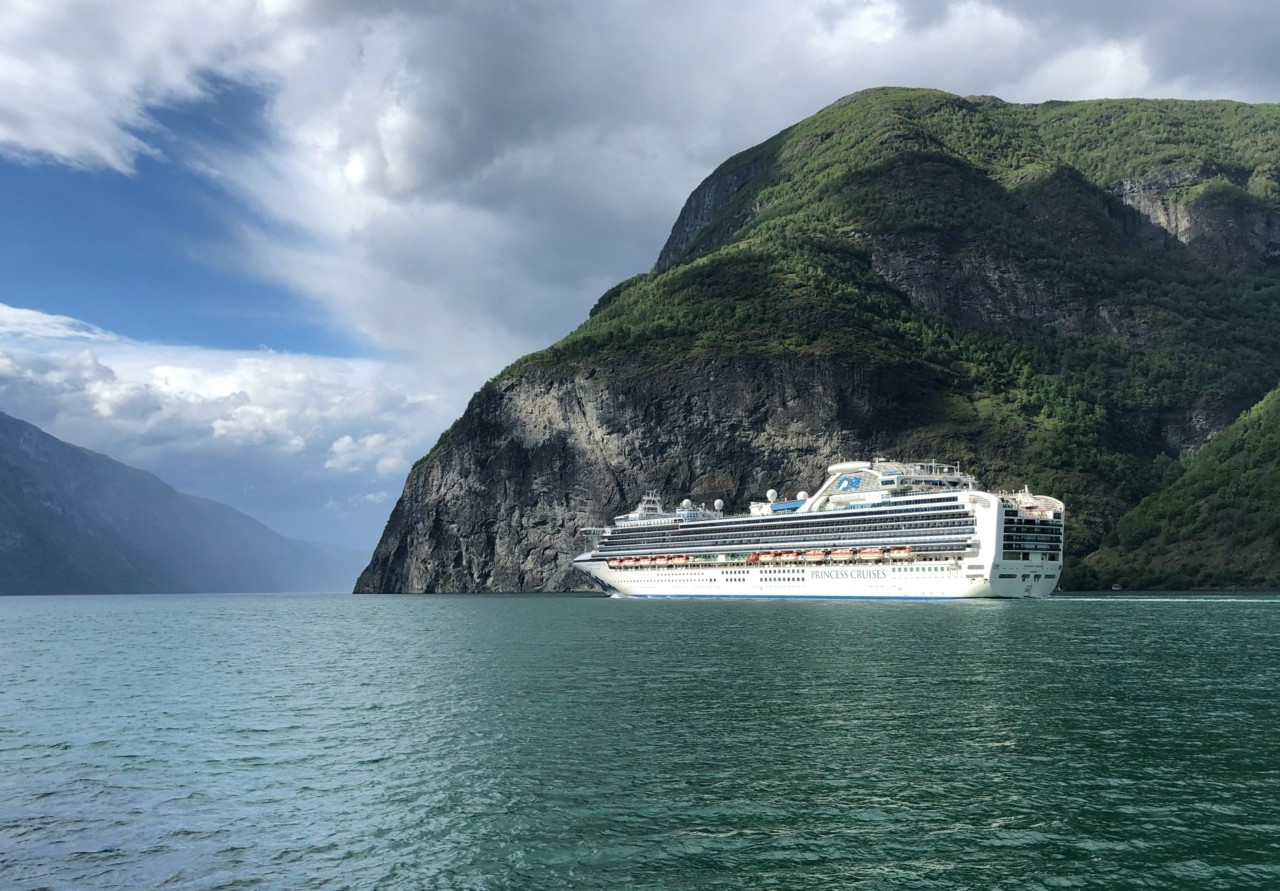 250707165401_cruises-unsplash-1280×891