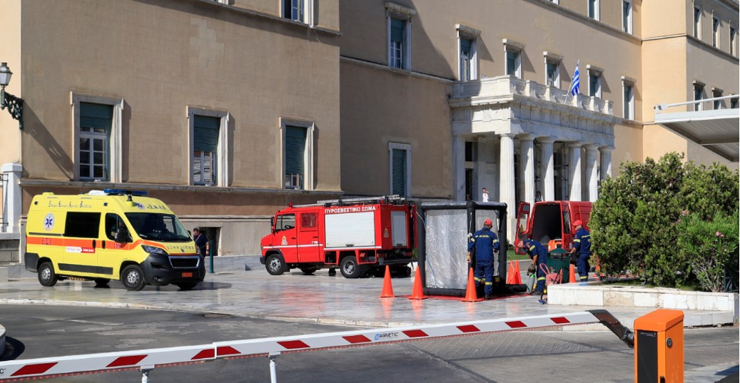 Βουλή: Συναγερμός στις Αρχές για ύποπτο φάκελο