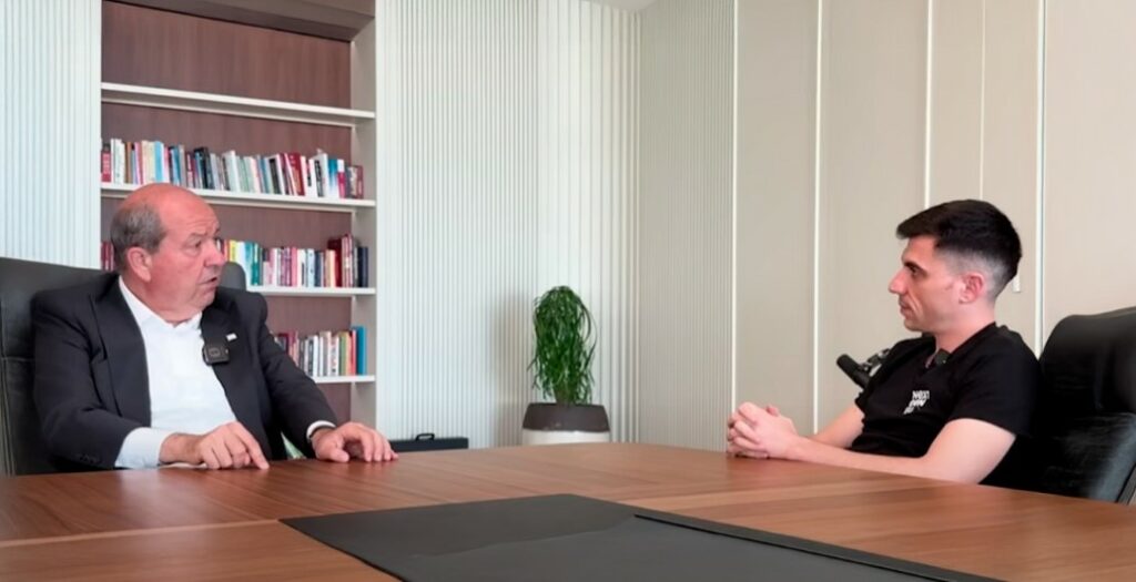 Στη δημοσιότητα η αμφιλεγόμενη συνέντευξη του Τατάρ στον Φειδία Παναγιώτου: «H παραμονή τουρκικών στρατευμάτων στην Κύπρο αποτελεί ασφάλεια για τους Τουρκοκύπριους»
