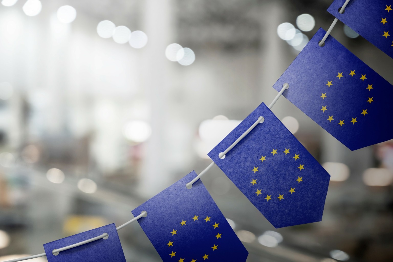 Η ΕΕ εμπορεύεται περισσότερο με απολυταρχικά καθεστώτα – Ανήσυχη η ΕΚΤ