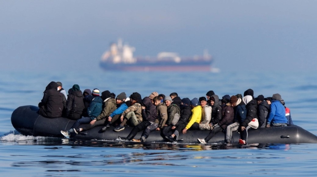 Κομισιόν: Προειδοποίηση σε Λιβύη και αφρικανικές χώρες - «Στοπ» στην οικονομική βοήθεια αν δεν κρατήσετε τους μετανάστες