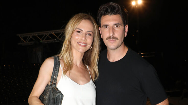 Ντορέττα Παπαδημητρίου και Γιώργος Γεροντιδάκης: Πόζαραν για πρώτη φορά σε δημόσια εμφάνισή τους - Δείτε φωτογραφίες