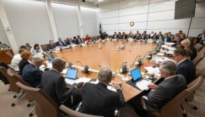 Fed (πρακτικά): Διχασμένο το συμβούλιο – Έρχονται μεν μειώσεις επιτοκίων, αλλά ερωτηματικό το πόσες