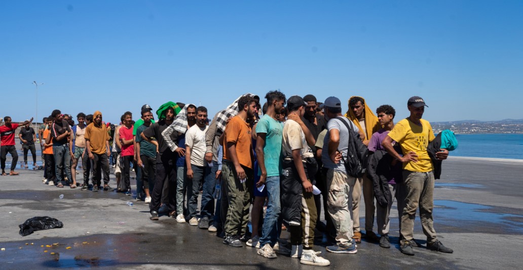 Μεταναστευτικό: Σύλληψη και κράτηση μεταναστών από Αφρική - Γιατί η κυβέρνηση σκληραίνει τη στάση της