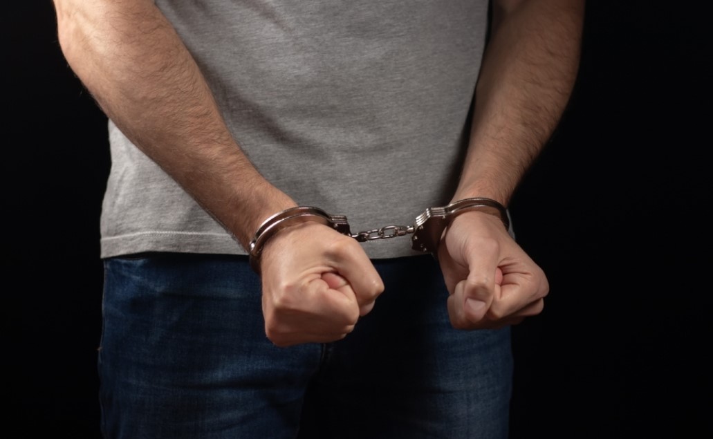 Θεσσαλονίκη: Παρίσταναν τους υπαλλήλους της ΑΑΔΕ και «ξάφριζαν» ανυποψίαστα θύματα – Άνω των 170.000 ευρώ η λεία