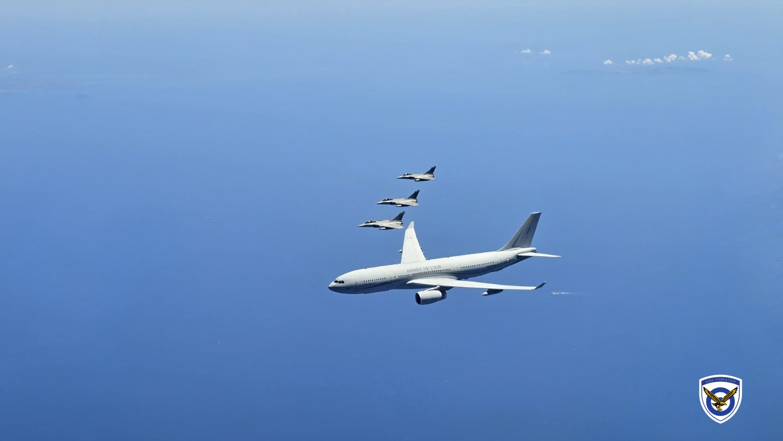 Ελληνικά και γαλλικά Rafale νότια της Κρήτης