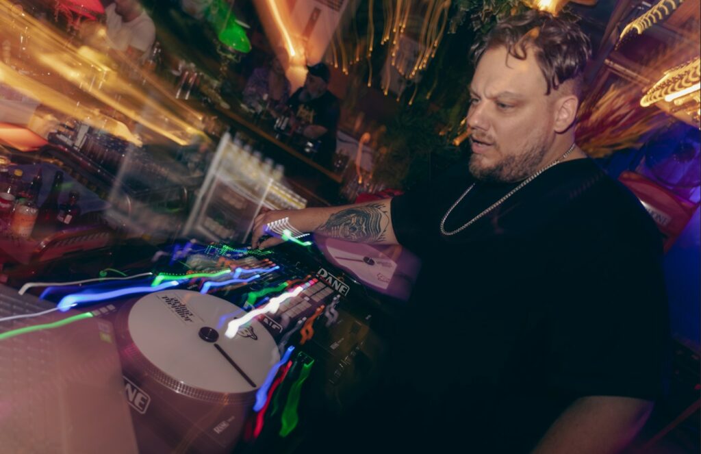 Hip Hop Headz DJ Sets κάθε Τετάρτη στο L’Ovelha Negra