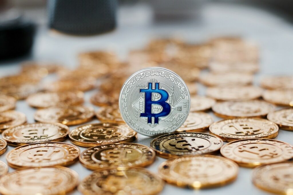Deutsche Bank: Τι οδήγησε το bitcoin σε ιστορικά υψηλά – Οι 5 καθοριστικοί παράγοντες