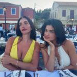 Κάιλι Τζένερ: Η Στέισι Καρανικολάου δημοσίευσε νέες φωτογραφίες από τις διακοπές τους στην Ελλάδα