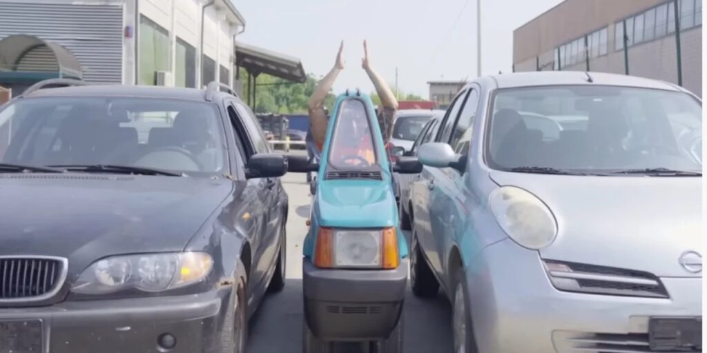 Flat Fiat: Το πιο στενό αυτοκίνητο στον κόσμο από την τρελή ιδέα ενός Ιταλού