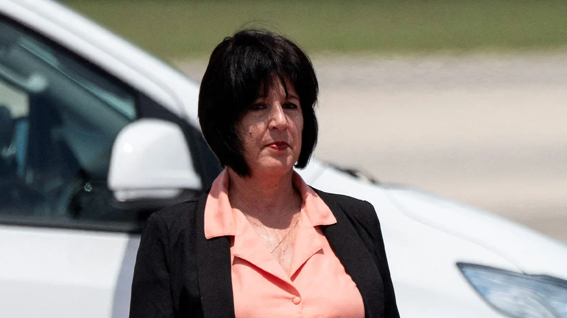 🔴 Marta Elena Feitó Cabrera, ministra de Trabajo y Seguridad Social cubana, dijo que en Cuba no hay mendigos, que quienes buscan en la basura o piden dinero en las calles, o limpian un parabrisas de un carro solo hacen un trabajo fácil sin aportar impuestos al Estado. pic.twitter.com/GRB8NuSP0X— El Toque (@eltoquecom) July 14, 2025