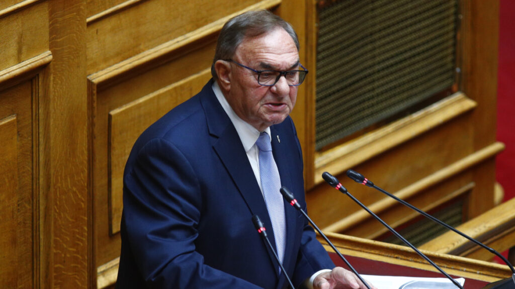 Το ΠΑΣΟΚ καταγγέλλει τον βουλευτή της ΝΔ Δημήτρη Καλογερόπουλο για σεξιστική συμπεριφορά