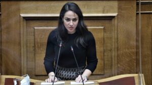 Επίδομα 100 ευρώ για εργαζόμενους - «Παράθυρο» για νέες αιτήσεις ανοίγει η Δόμνα Μιχαηλίδου