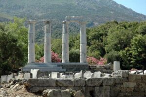 Υπουργείο Πολιτισμού: Σχέδιο αποκατάστασης και θωράκισης για το Ιερό των Μεγάλων Θεών στη Σαμοθράκη