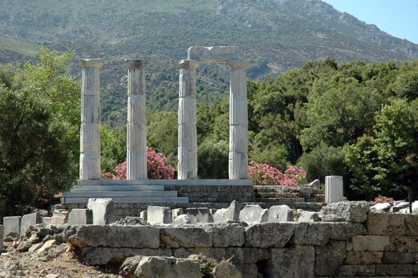 Υπουργείο Πολιτισμού: Σχέδιο αποκατάστασης και θωράκισης για το Ιερό των Μεγάλων Θεών στη Σαμοθράκη