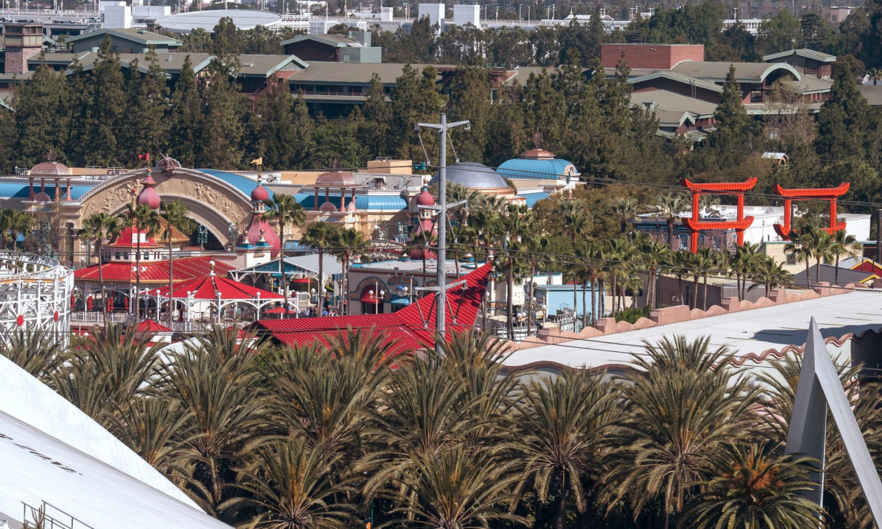 Η Disneyland έκλεισε τα 70 - Πώς επηρέασε τον παγκόσμιο τουρισμό και την ψυχαγωγία