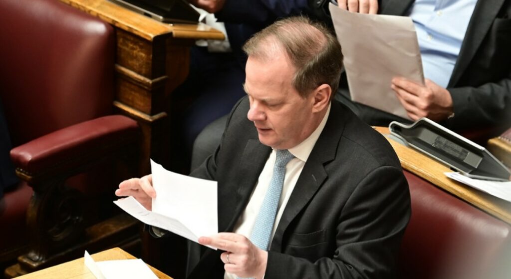 Σήμερα η ψήφιση του πορίσματος για την παραπομπή Καραμανλή στο Δικαστικό Συμβούλιο - Αντιδράσεις από την αντιπολίτευση