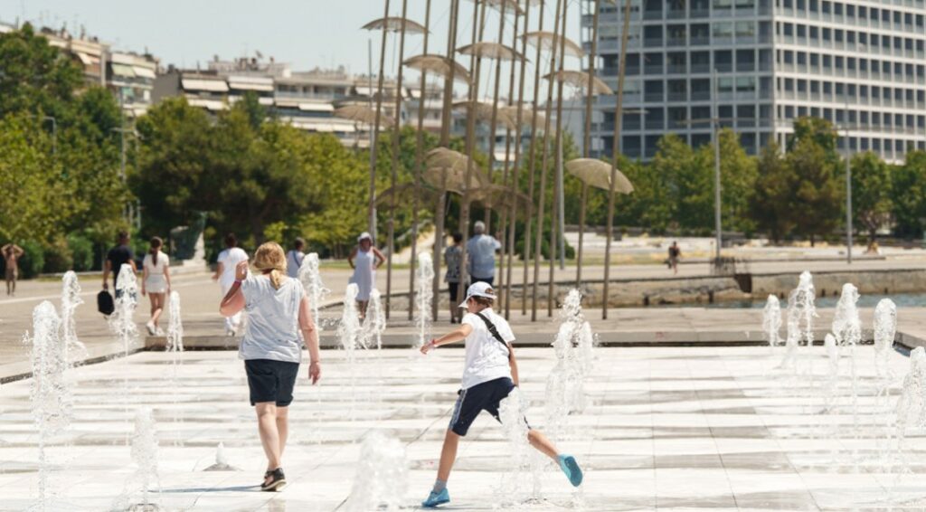 Καύσωνας: Νέο έκτακτο από την ΕΜΥ - Πέμπτη και Παρασκευή οι πιο δύσκολες ημέρες