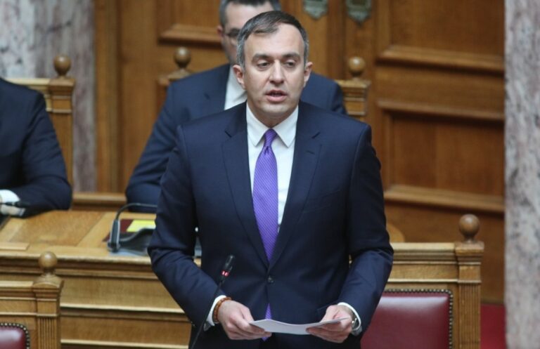 Χατζηβασιλείου: Η κυβέρνηση ασκεί εξωτερική πολιτική με αποτελέσματα, όχι με κορώνες πατριδοκαπηλίας
