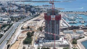 Ελληνικό: Αίτηση ακύρωσης στο ΣτΕ της άδειας ανέγερσης του καζίνο από τους Δήμους Γλυφάδας και Αλίμου