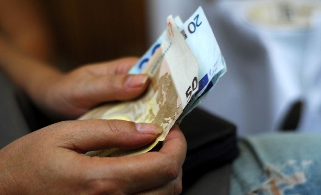 ΕΦΚΑ: Ποιοι θα κληθούν να πληρώσουν επιπλέον εισφορές στο τέλος Ιουλίου
