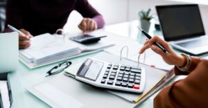Η Αρχή για το μαύρο χρήμα εξάρθρωσε κύκλωμα εταιρειών που ζημίωσαν το Δημόσιο με 13,4 εκατ. ευρώ