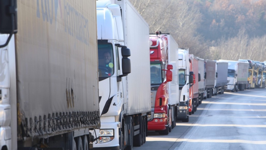 ΑΑΔΕ: Ενιαία ψηφιακή εφαρμογή για την καταγραφή οχημάτων στα συνοριακά τελωνεία