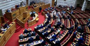 Καυτό διήμερο στη Βουλή για τον ΟΠΕΚΕΠΕ - Στο κάδρο οι γαλάζιοι και πράσινοι πρωταγωνιστές των επιδοτήσεων