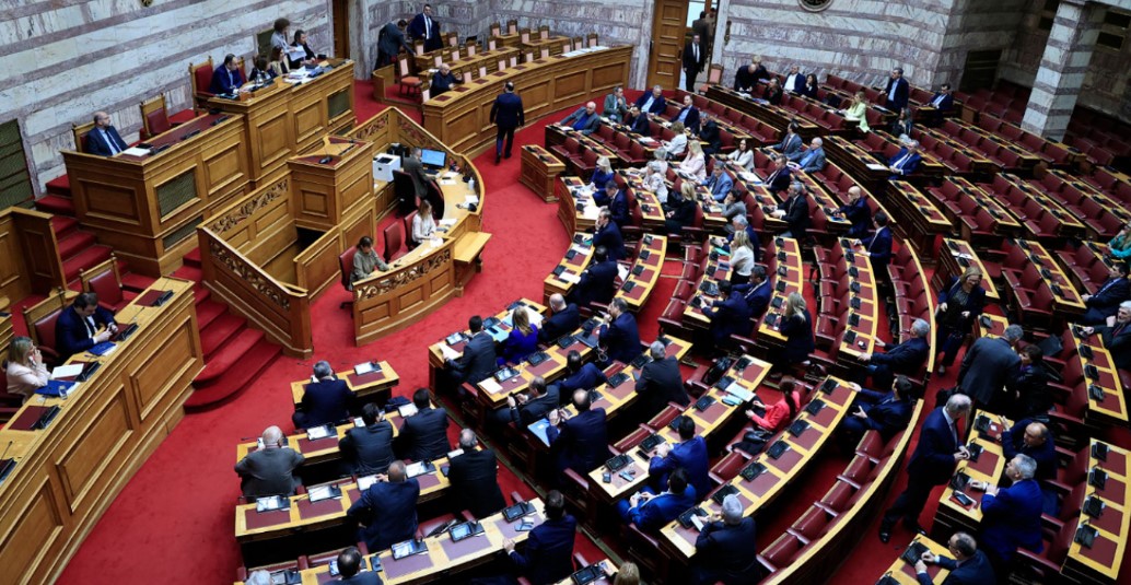 Καυτό διήμερο στη Βουλή για τον ΟΠΕΚΕΠΕ - Στο κάδρο οι γαλάζιοι και πράσινοι πρωταγωνιστές των επιδοτήσεων