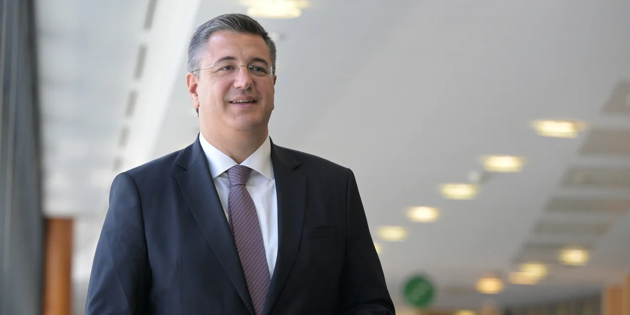 Τζιτζικώστας